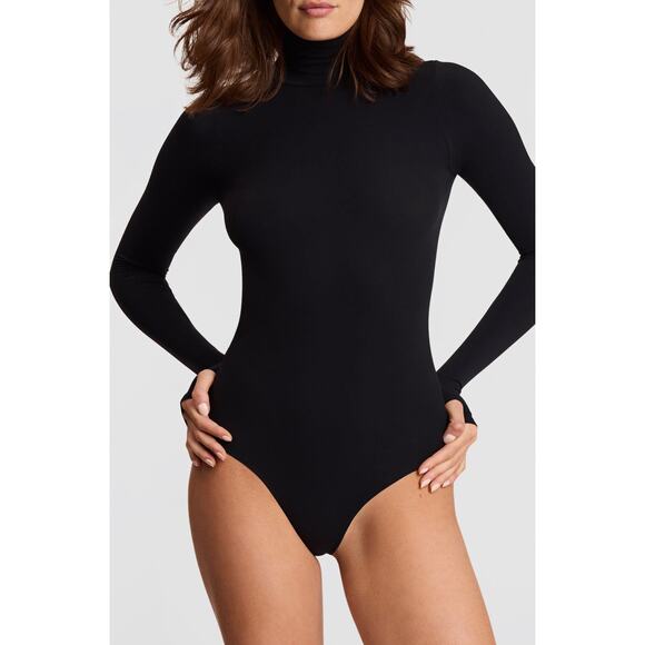 Commando Tops - Commando Butter Long Sleeve
Turtleneck Bodysuit Black - XL - EUC